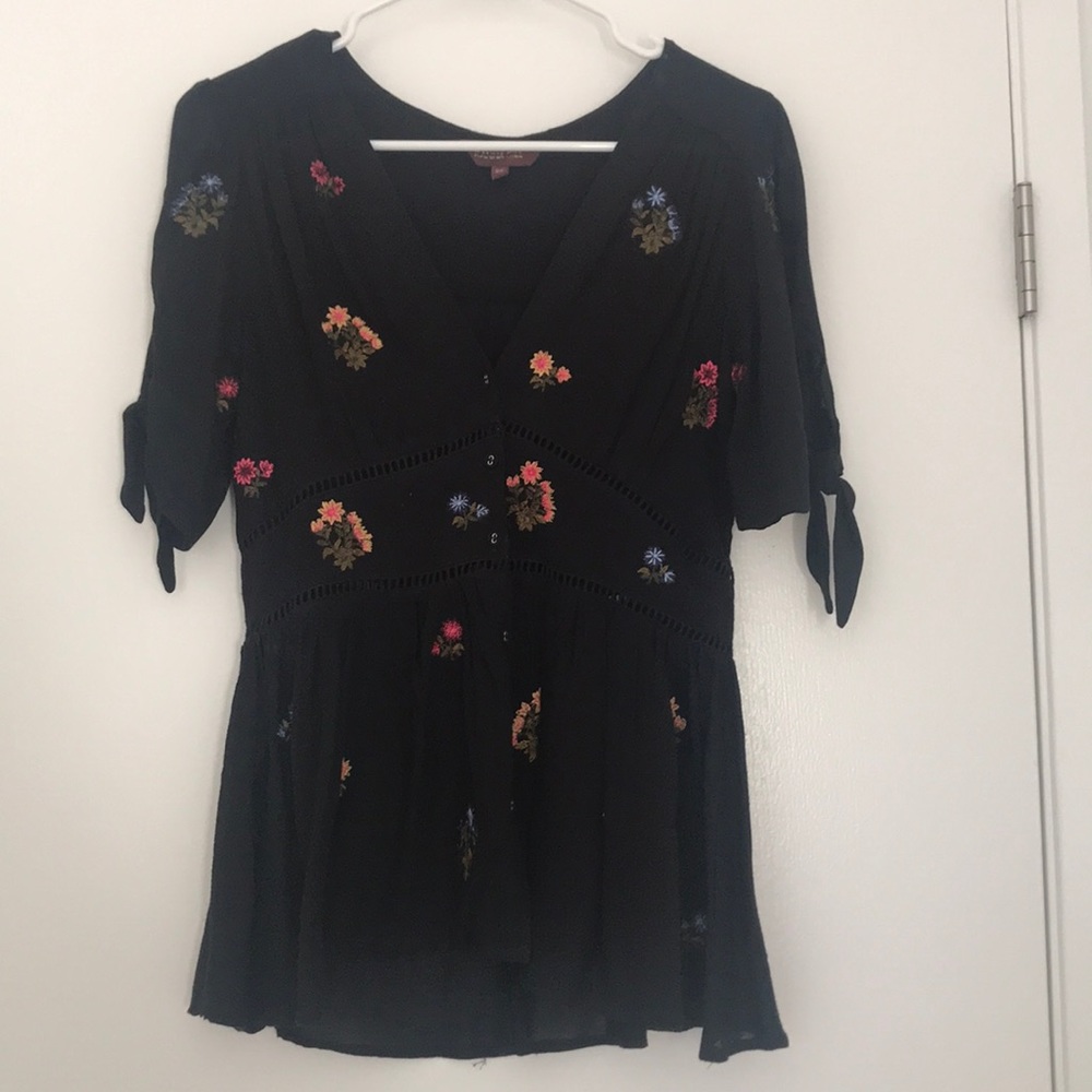 NWOT Ranna Gill embroidered top!